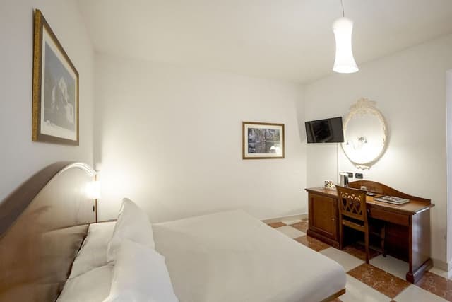 Superior Double Room, 1 Queen Bed, Courtyard Area