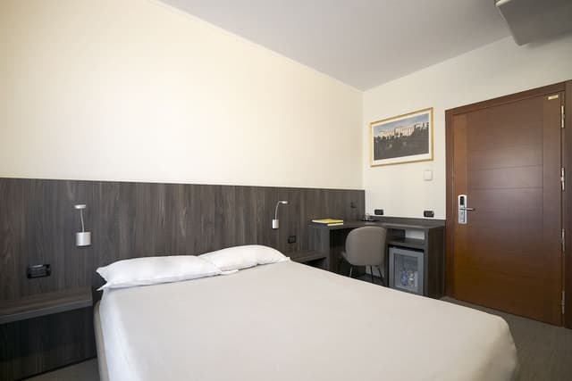 Standard Double or Twin Room, City View