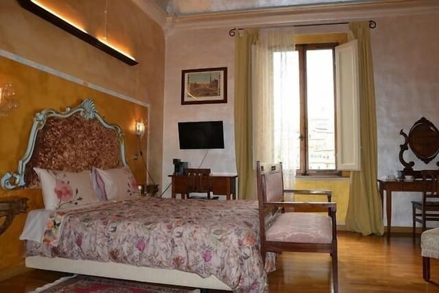 Executive Suite, City View