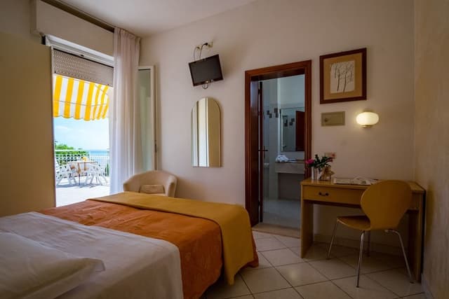 Deluxe Double Room, 1 Double Bed, Sea View