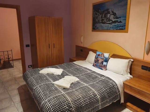 Economy Room