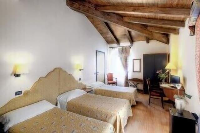 Classic Triple Room