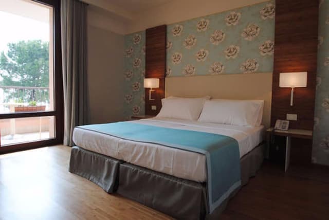 Panoramic Room, Balcony, Lake View (Prestige)