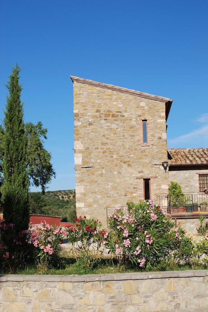 Agriturismo Le Case Rosse di Montebuono3