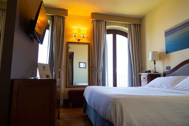 Junior Suite, Jetted Tub