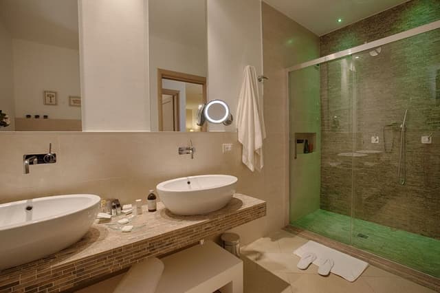 Room (Prestige)