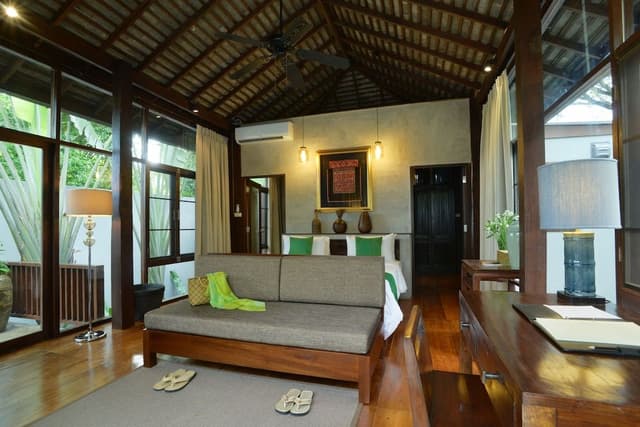 Pool Suite