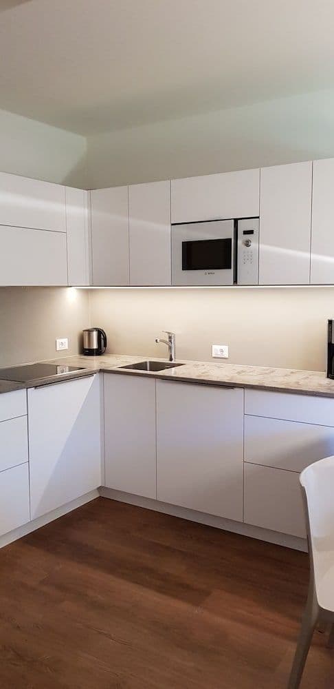 Deluxe Apartment, 4 Bedrooms, Annex Building (Palmengarten, cleaning fee 93.50 euro)