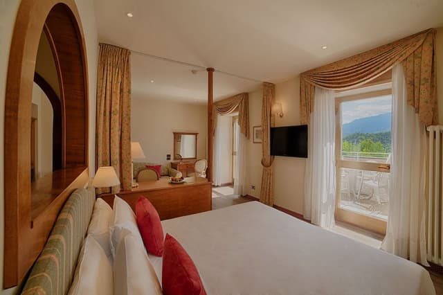 Junior Suite, Balcony, Lake View