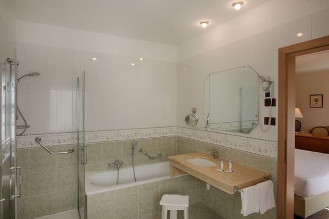 Junior Suite, Balcony, Lake View