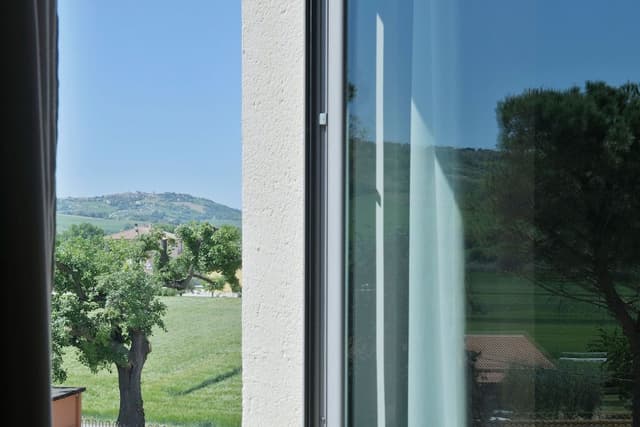 Junior Room, Garden View