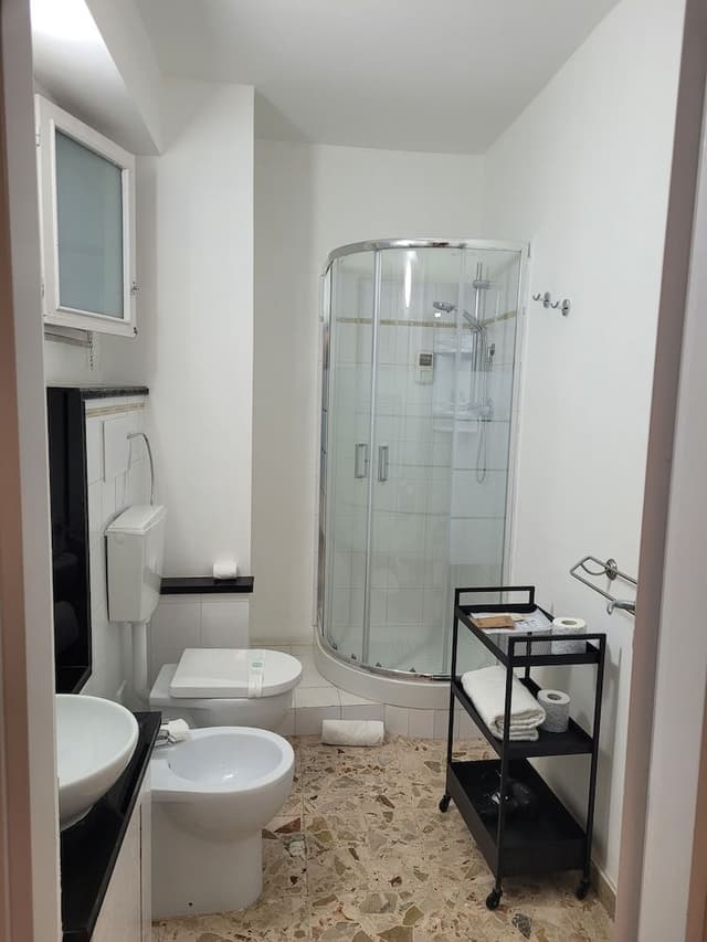 Standard Triple Room, Private Bathroom