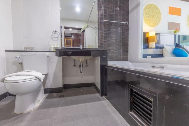 Deluxe Queen Room with Terrace