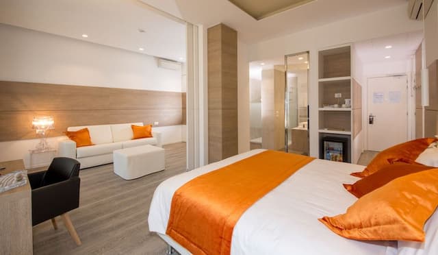 Design Suite, 1 Bedroom, Sea View (Beach access included)