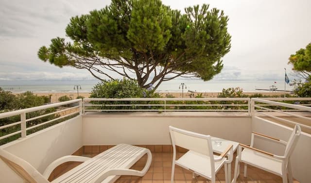 Standard Double Room (Beach access included)