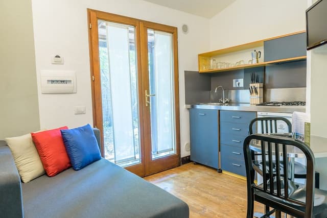 Superior Bungalow (C 4 Adults + 2 Children)