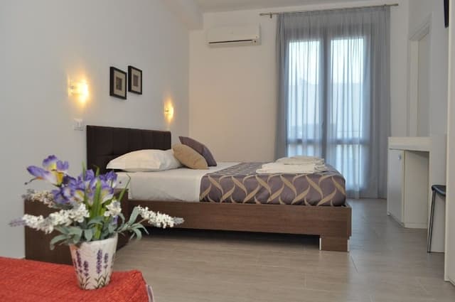 Deluxe Room, 1 Queen Bed