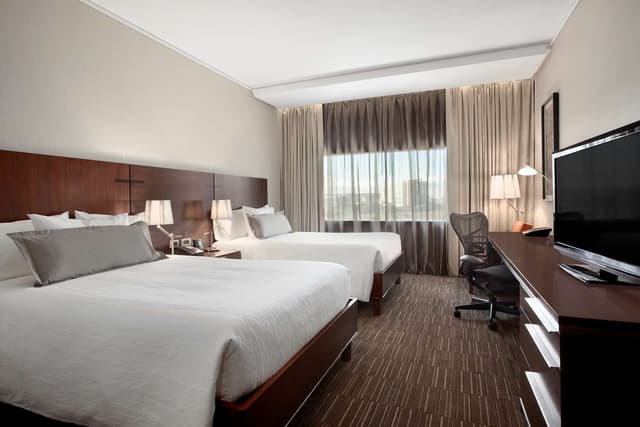 2 DOUBLE BEDS