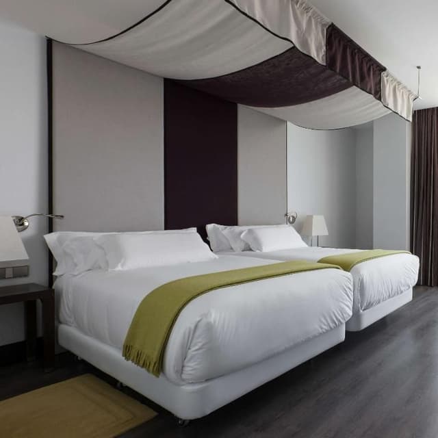 Family Adjoining Room (2 Adults + 2 Children)