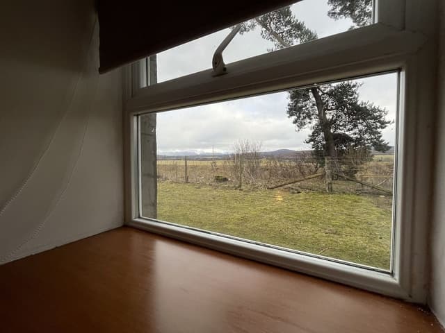Single Room, Shared Bathroom