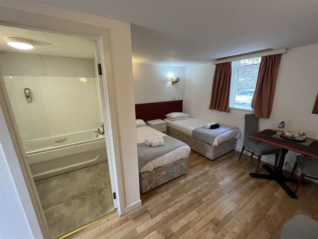 Standard Twin Room