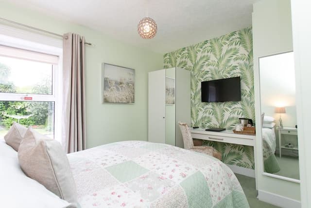 Classic Double Room, Ensuite