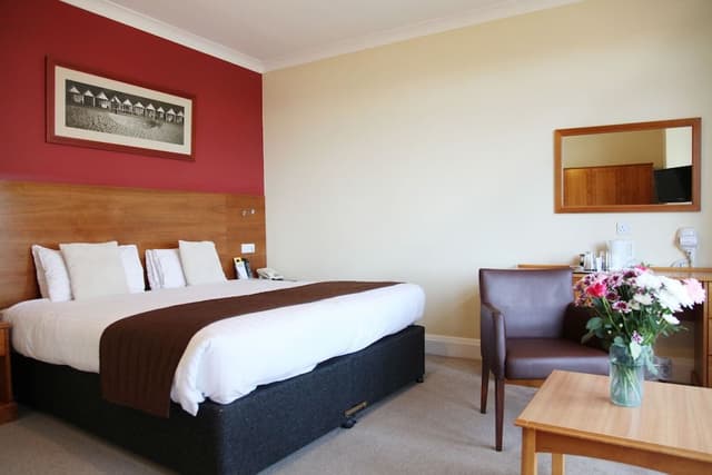 Double or Twin Room (Dog Friendly)