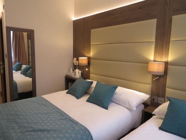Standard Triple Room, 1 Bedroom, Private Bathroom, City View