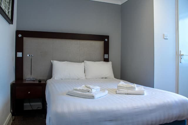 Double Ensuite Room