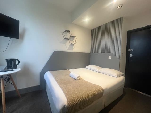 Double Room, Ensuite (Compact)
