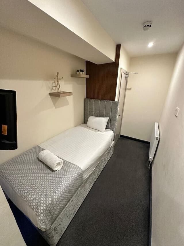 Standard Single Room, Ensuite