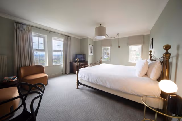Deluxe King Room with View