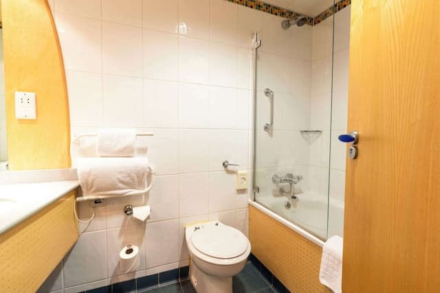 Superior Room (Pitch View)