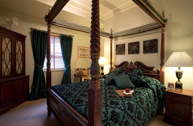 Luxury Four Poster
