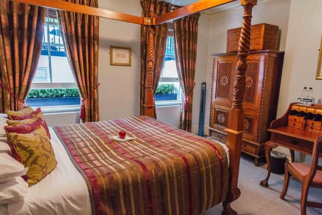 Luxury Four Poster