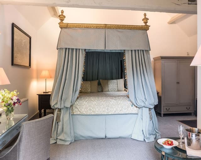 Junior Double Room