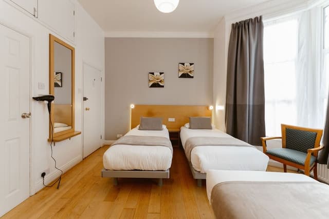 Triple Room