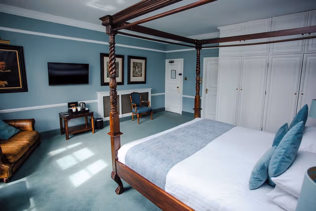 Double Room (Four Poster Bed)