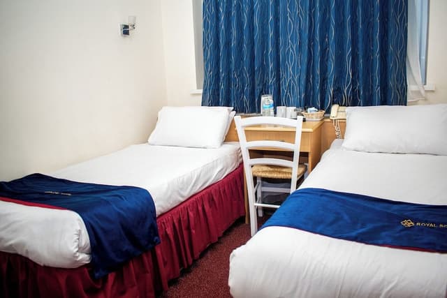 Standard Twin Room