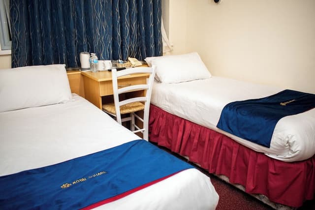 Standard Twin Room