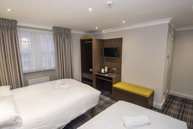 Double Room with Extra Single Bed