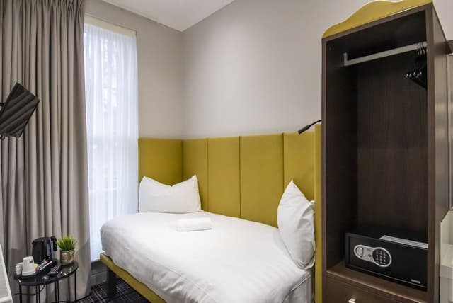 Single Room