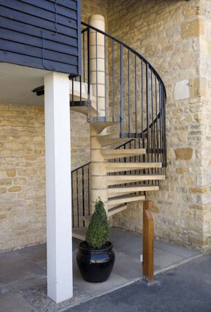 Redesdale Arms Hotel0
