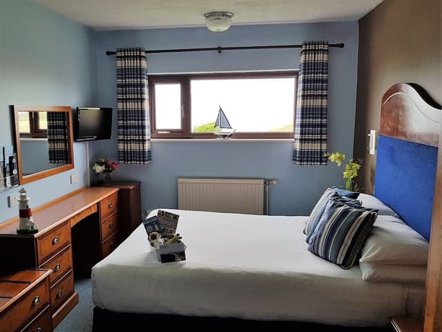 Classic Single Room (Small )
