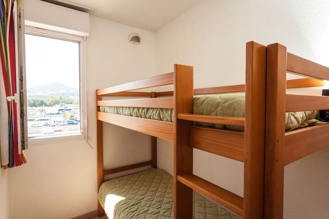 One Bedroom Apartment for 6, Harbour Side