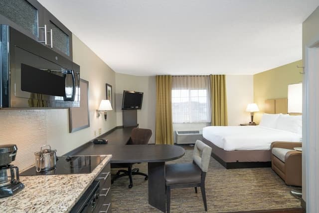 Studio Suite, 1 Queen Bed