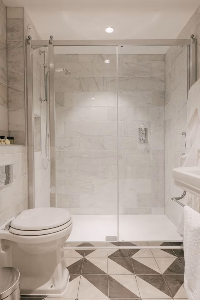 Deluxe King with Bath