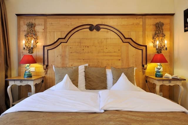 Suite, Balcony