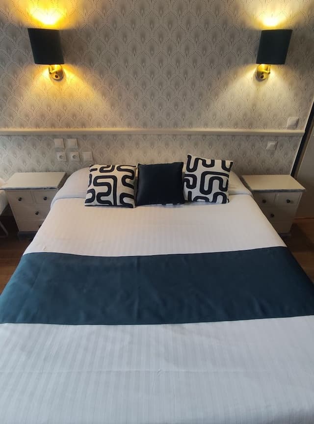 Comfort Quadruple Room, City View