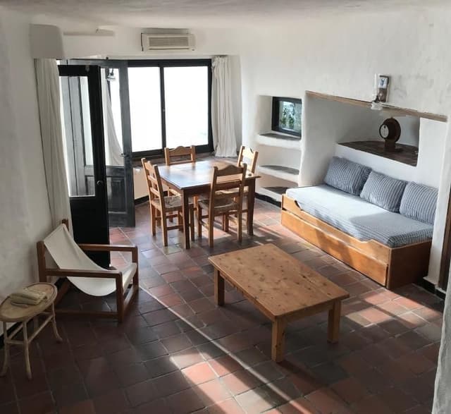 Apartment (4 Adults)